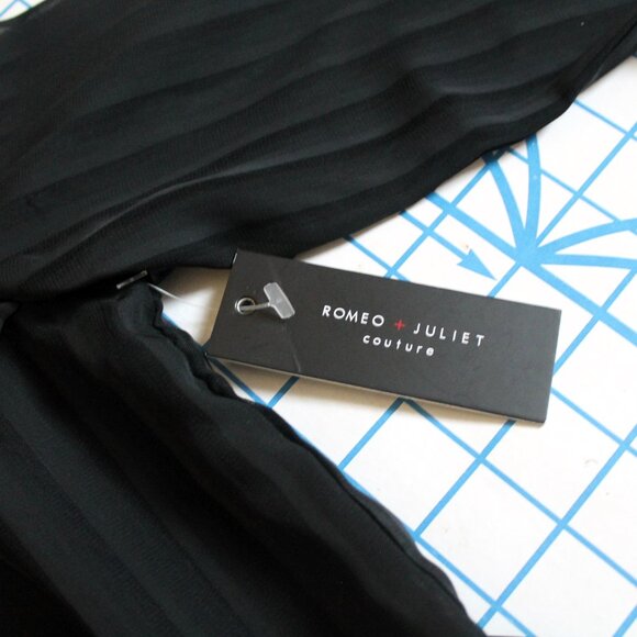Romeo & Juliet Couture Sheer Black Blouse w/ Ruffles, Small, NWT - Picture 6 of 7